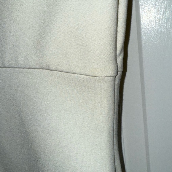 Diane Von Furstenberg Size 10 Pre-Owned - Picture 7 of 9